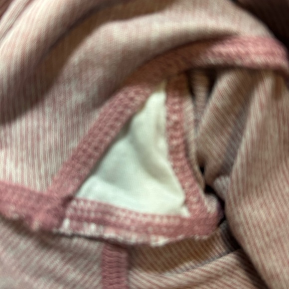 Danskin dusty pink striped Capri leggings. Size L. NWTGS. - Picture 5 of 5